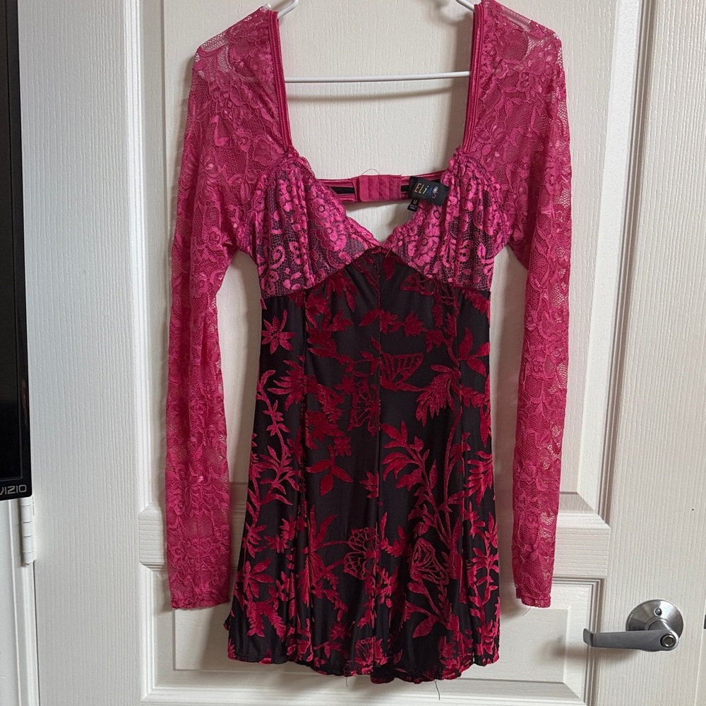 dELiA*s Pink and Black Floral Lace Dress